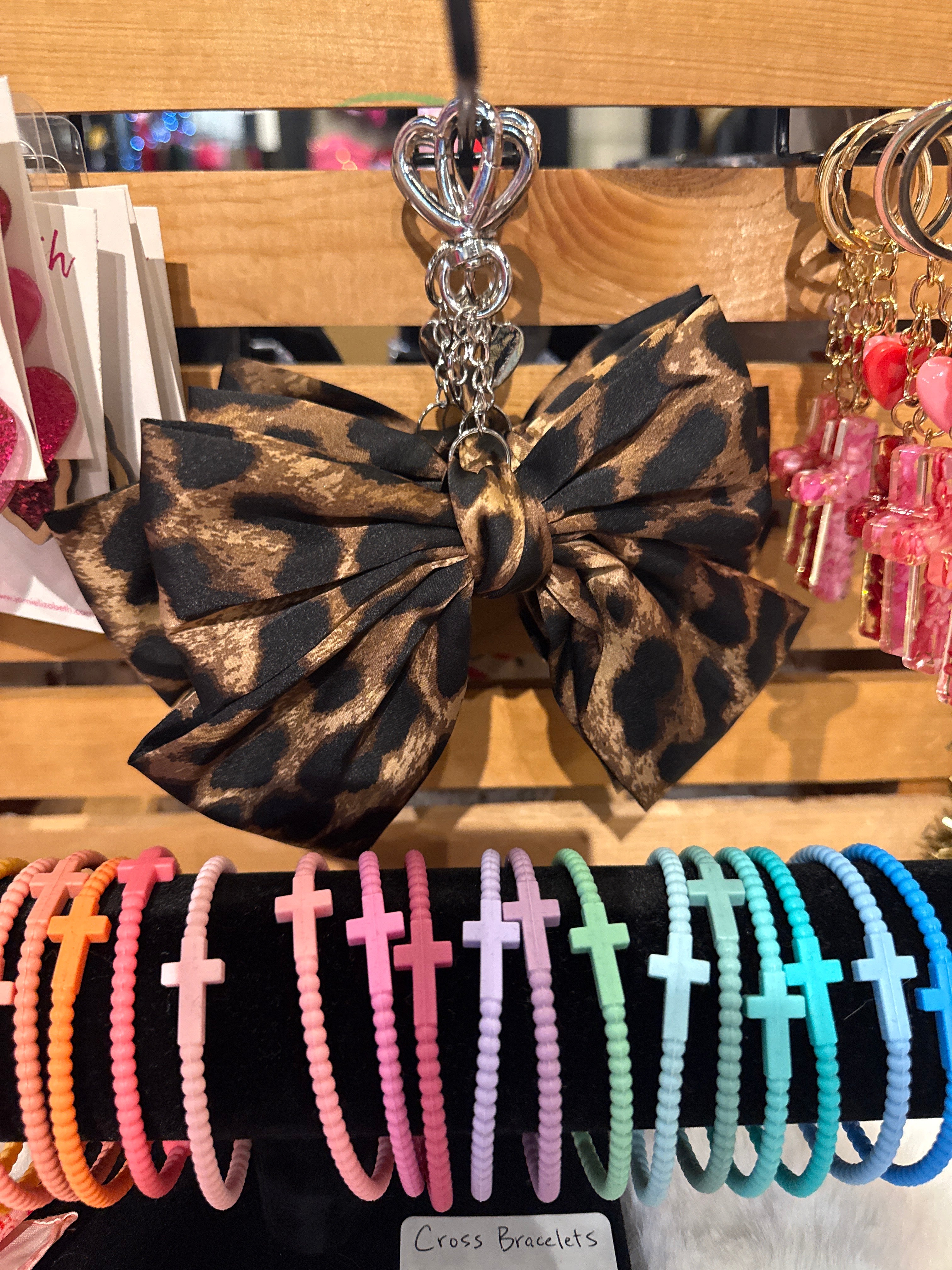 Leopard bow keychain